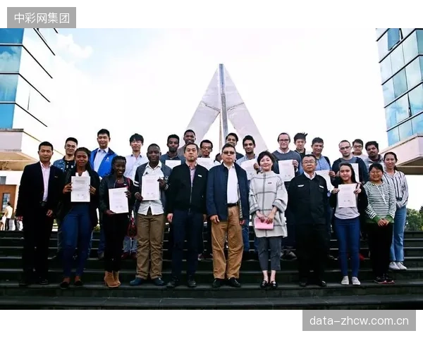 场馆在结构安全上投入巨大，却因缺乏有效的公众沟通，未能将这些后台的硬核科技转化为提升公众安全感与品牌信任度的有效资产